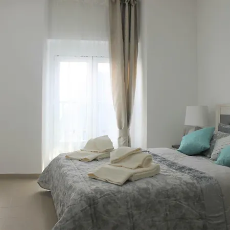 Baia Do Sado I アパート セトゥーバル